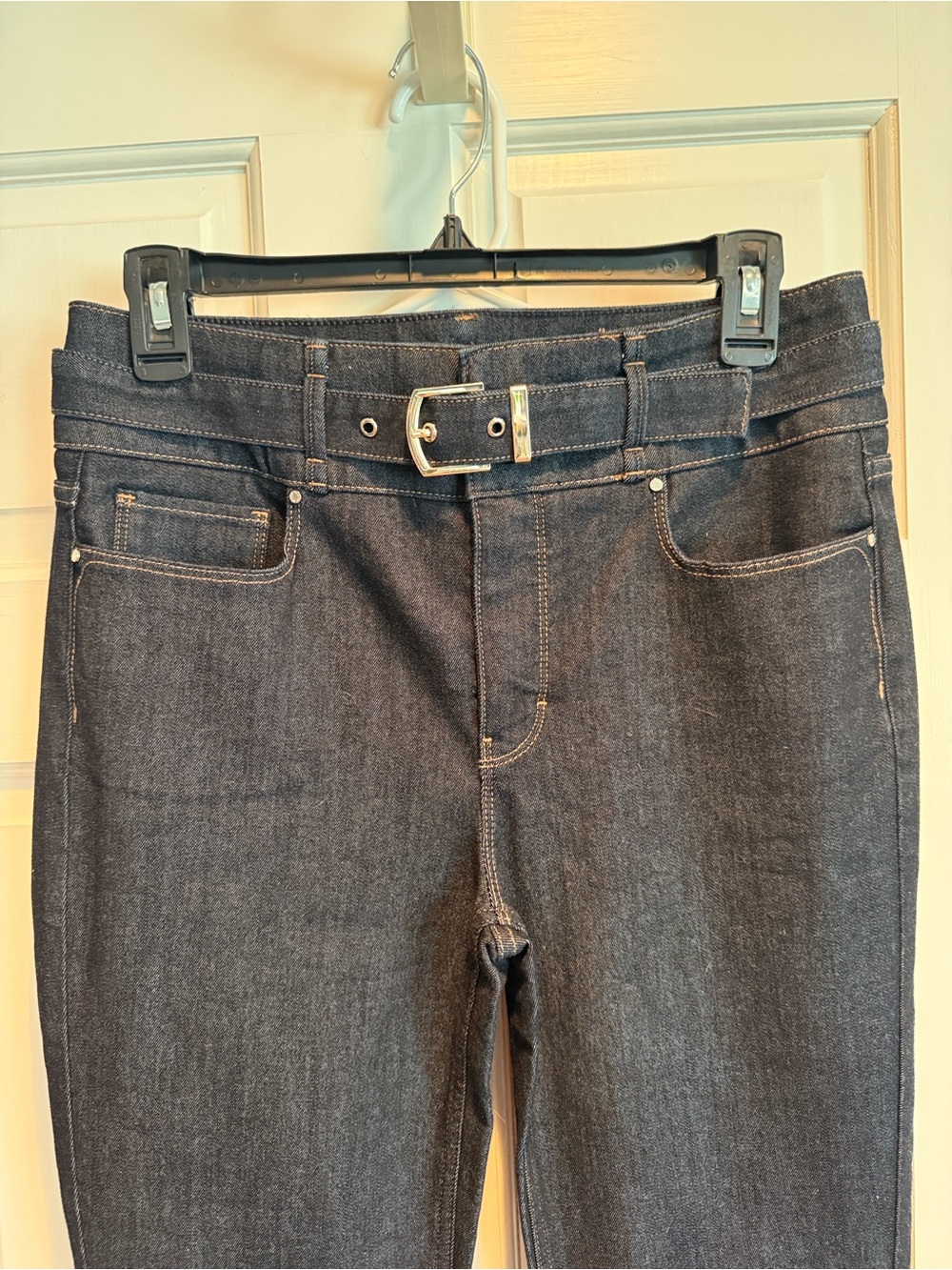 Dark Wash Women’s Stretch Jeans with Belt